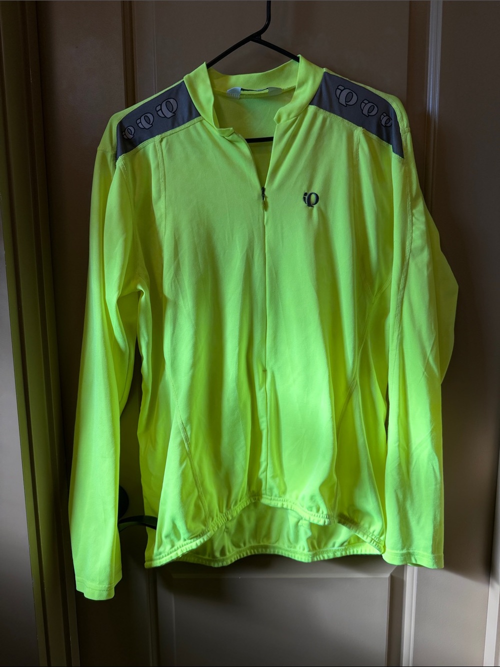 Pearl Izumi Neon Yellow Cycling Jersey with Logo Tag